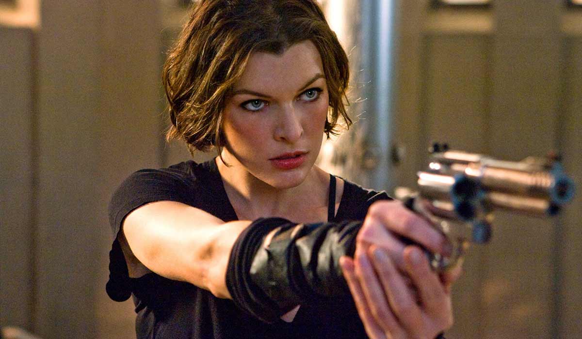 Milla Jovovich in Resident Evil
