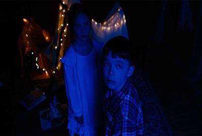 Kids look up